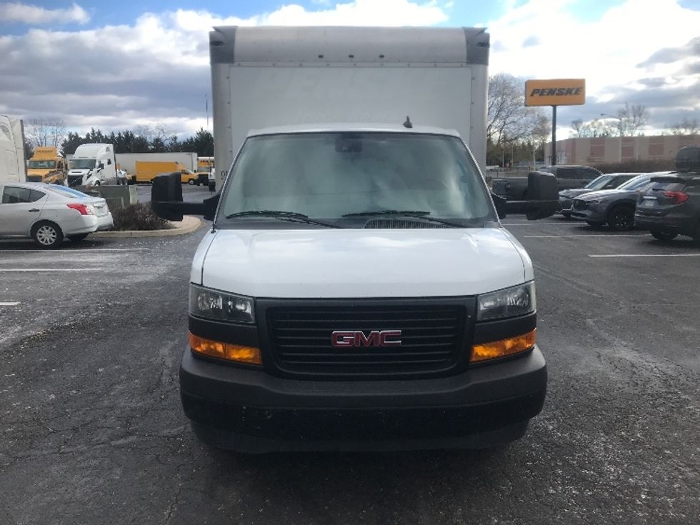 Light Duty Box Truck-Light and Medium Duty Trucks-GMC-2021-Savana G33903-Harrisburg-PA-86,906\n\t\tmiles-$ 30,000 - Image 2