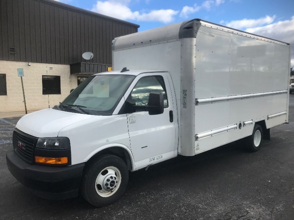 Light Duty Box Truck-Light and Medium Duty Trucks-GMC-2021-Savana G33903-Harrisburg-PA-86,906\n\t\tmiles-$ 30,000 - Image 3