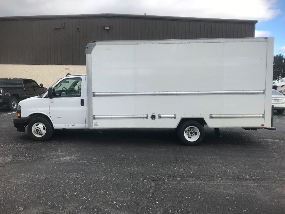 Light Duty Box Truck-Light and Medium Duty Trucks-GMC-2021-Savana G33903-Harrisburg-PA-86,906\n\t\tmiles-$ 30,000 - Image 4