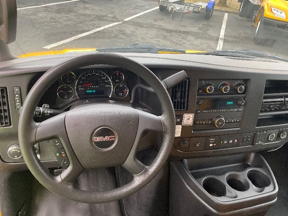 Light Duty Box Truck-Light and Medium Duty Trucks-GMC-2021-Savana G33903-Harrisburg-PA-89,979\n\t\tmiles-$ 26,750 - Image 18