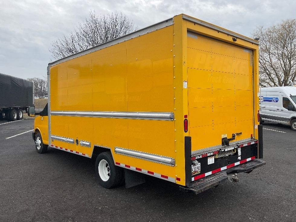 Light Duty Box Truck-Light and Medium Duty Trucks-GMC-2021-Savana G33903-Harrisburg-PA-89,979\n\t\tmiles-$ 26,750 - Image 6