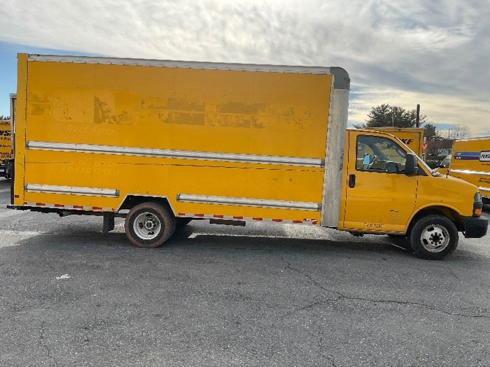 Light Duty Box Truck-Light and Medium Duty Trucks-GMC-2021-Savana G33903-Harrisburg-PA-91,006\n\t\tmiles-$ 26,750 - Image 12