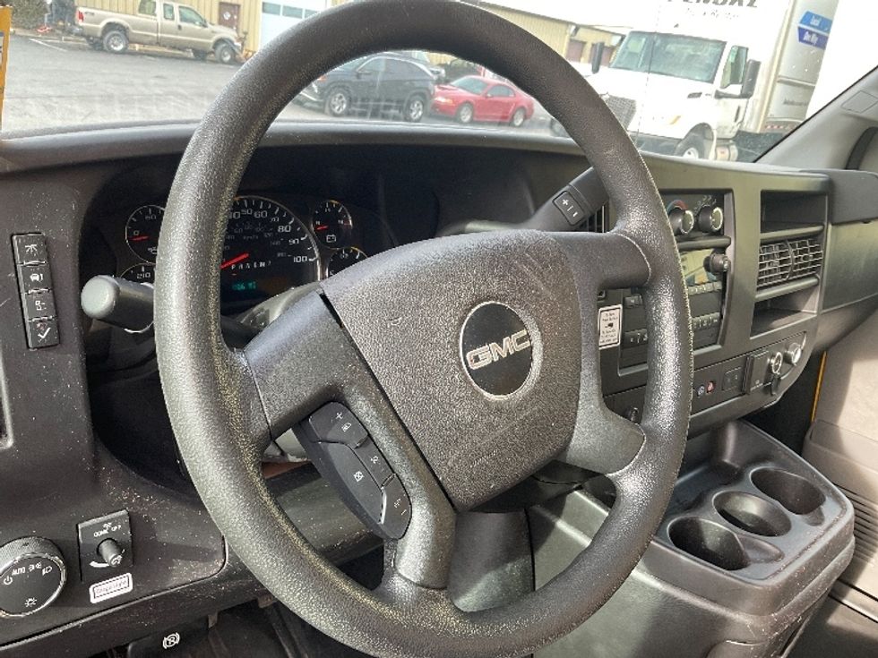 Light Duty Box Truck-Light and Medium Duty Trucks-GMC-2021-Savana G33903-Harrisburg-PA-91,006\n\t\tmiles-$ 26,750 - Image 14
