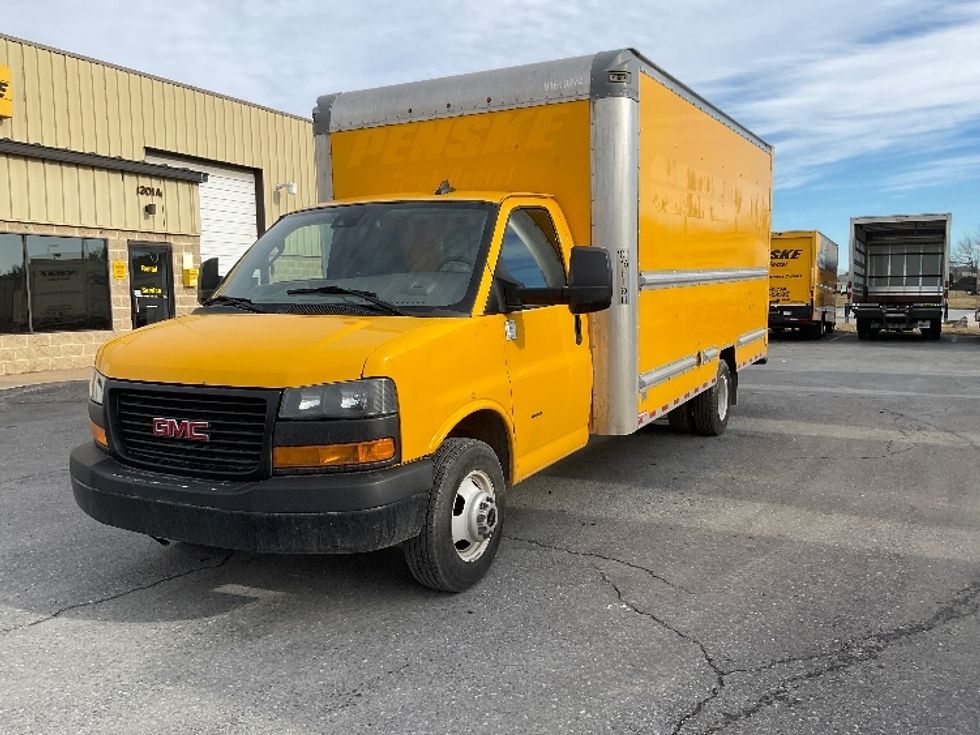 Light Duty Box Truck-Light and Medium Duty Trucks-GMC-2021-Savana G33903-Harrisburg-PA-91,006\n\t\tmiles-$ 26,750 - Image 3