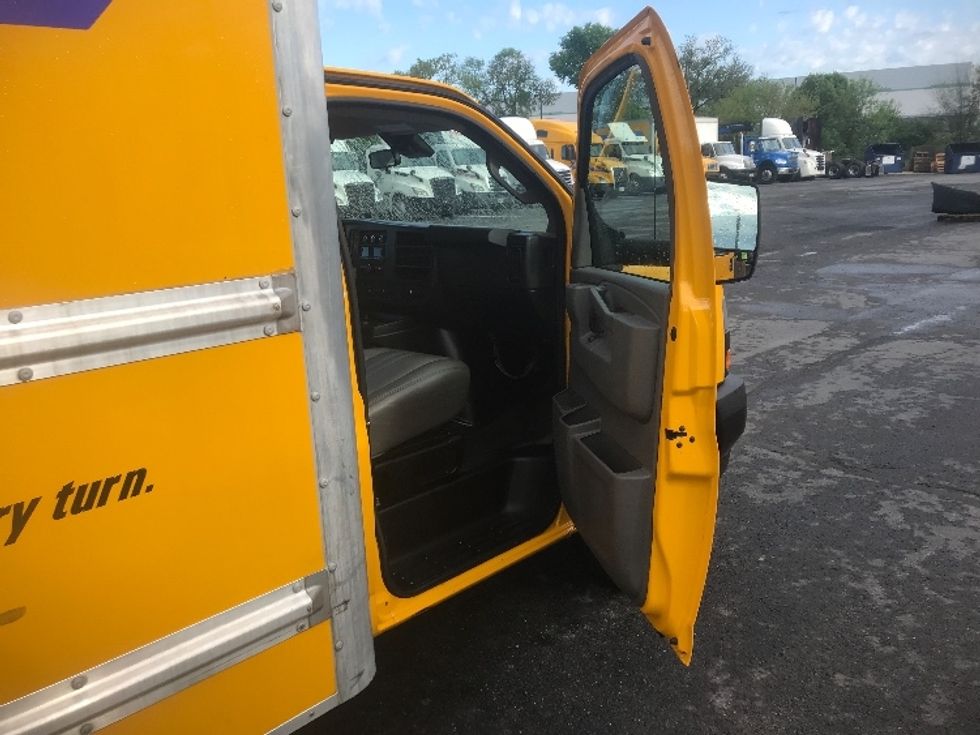 Light Duty Box Truck-Light and Medium Duty Trucks-GMC-2021-Savana G33903-Harrisburg-PA-95,643\n\t\tmiles-$ 24,750 - Image 18