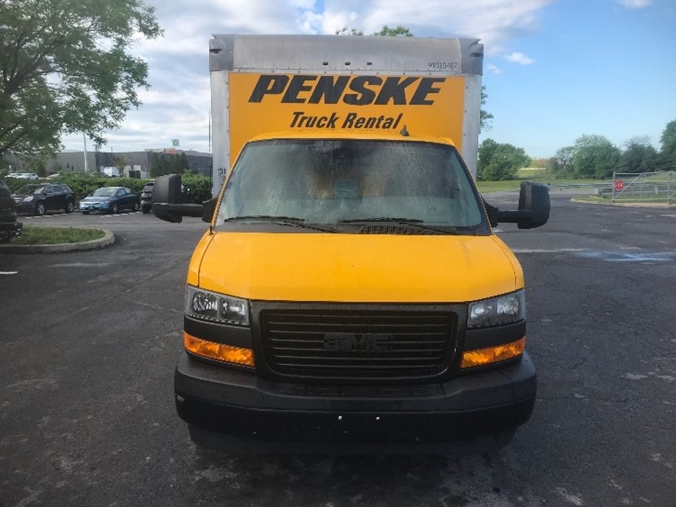 2021 Gmc Savana 3500 Cutaway photo 2