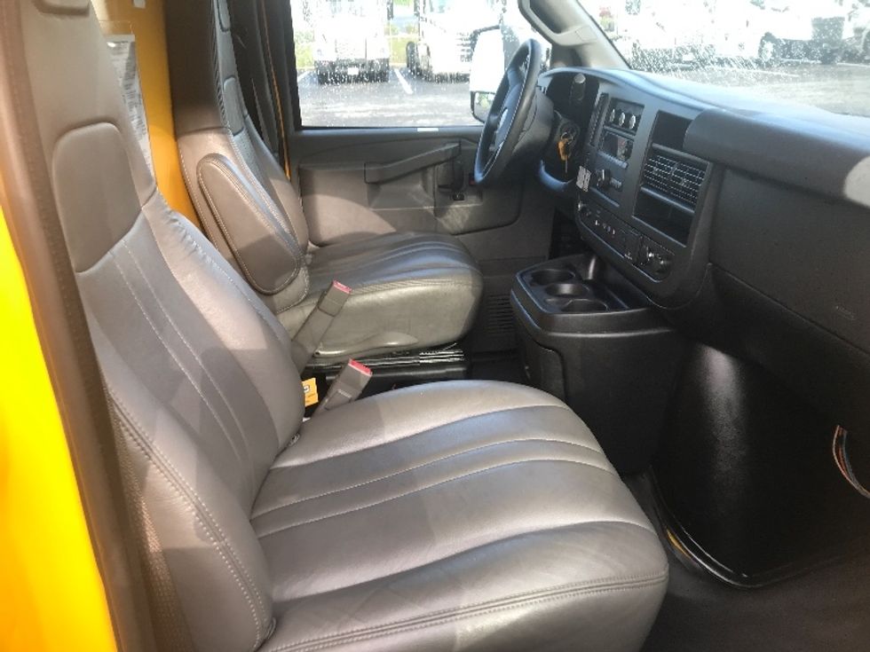 Light Duty Box Truck-Light and Medium Duty Trucks-GMC-2021-Savana G33903-Harrisburg-PA-95,643\n\t\tmiles-$ 24,750 - Image 20