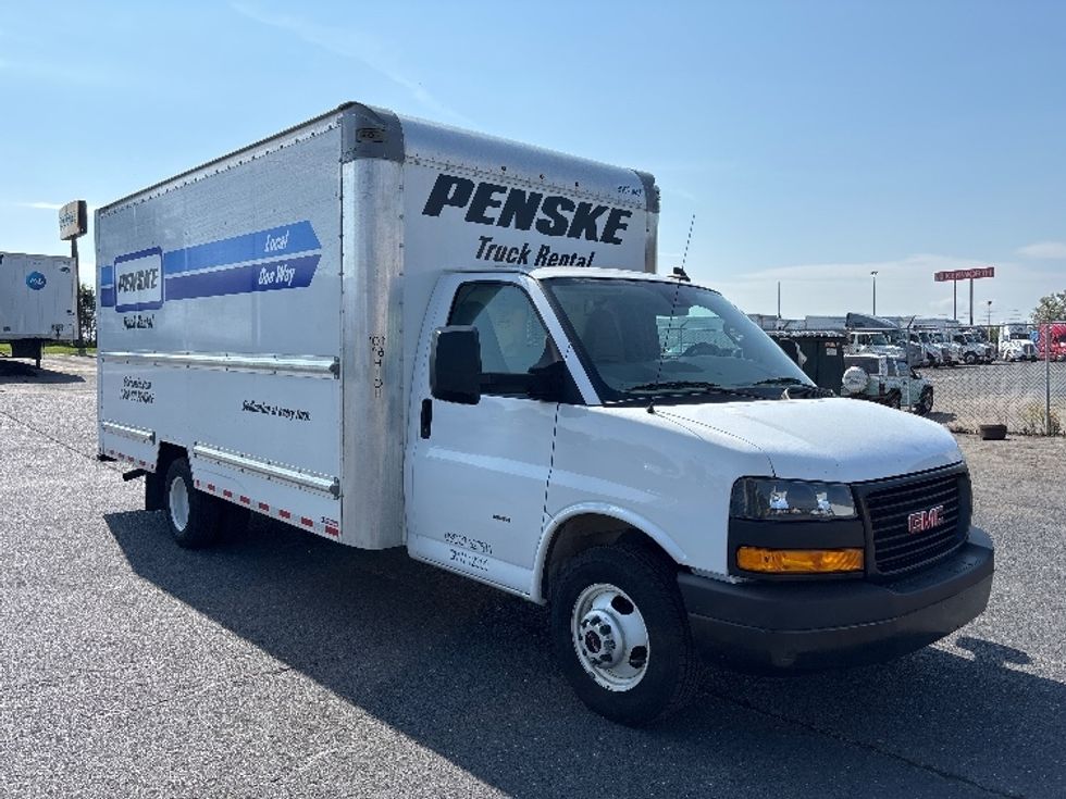 Light Duty Box Truck-Light and Medium Duty Trucks-GMC-2021-Savana G33903-Harrisonburg-VA-82,856\n\t\tmiles-$ 31,000 - Image 1
