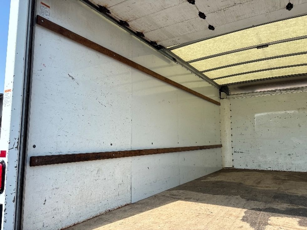 Light Duty Box Truck-Light and Medium Duty Trucks-GMC-2021-Savana G33903-Harrisonburg-VA-82,856\n\t\tmiles-$ 31,000 - Image 11