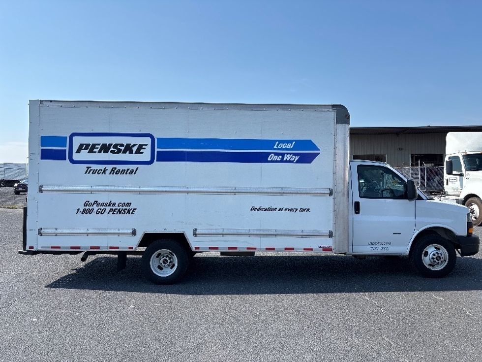 Light Duty Box Truck-Light and Medium Duty Trucks-GMC-2021-Savana G33903-Harrisonburg-VA-82,856\n\t\tmiles-$ 31,000 - Image 15