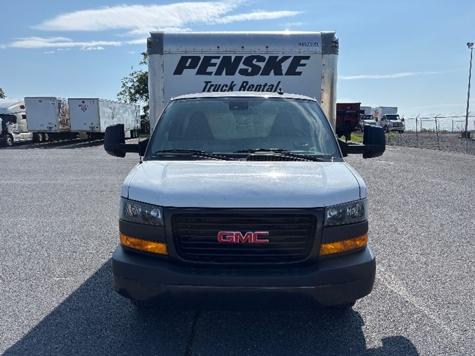 Light Duty Box Truck-Light and Medium Duty Trucks-GMC-2021-Savana G33903-Harrisonburg-VA-82,856\n\t\tmiles-$ 31,000 - Image 2