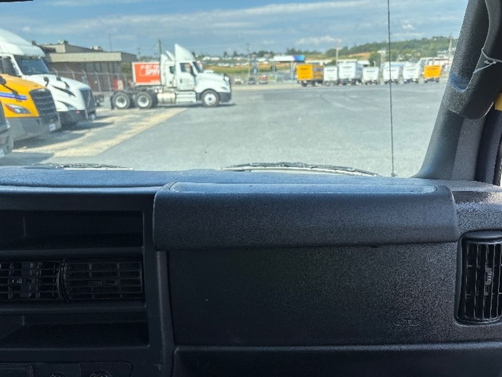 Light Duty Box Truck-Light and Medium Duty Trucks-GMC-2021-Savana G33903-Harrisonburg-VA-82,856\n\t\tmiles-$ 31,000 - Image 21