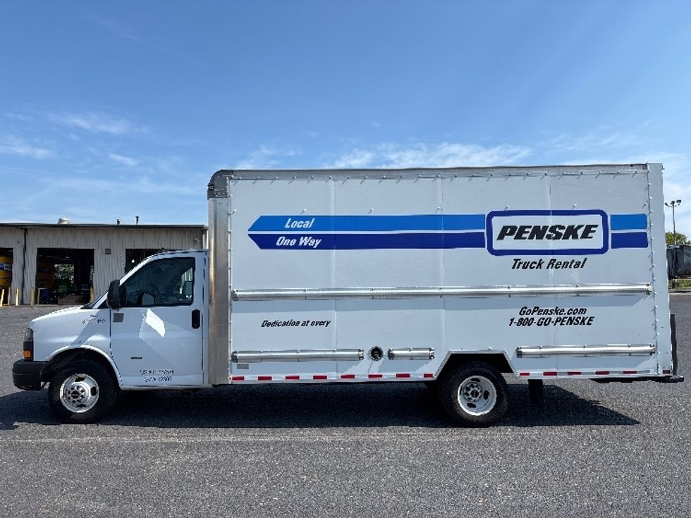 Light Duty Box Truck-Light and Medium Duty Trucks-GMC-2021-Savana G33903-Harrisonburg-VA-82,856\n\t\tmiles-$ 31,000 - Image 4