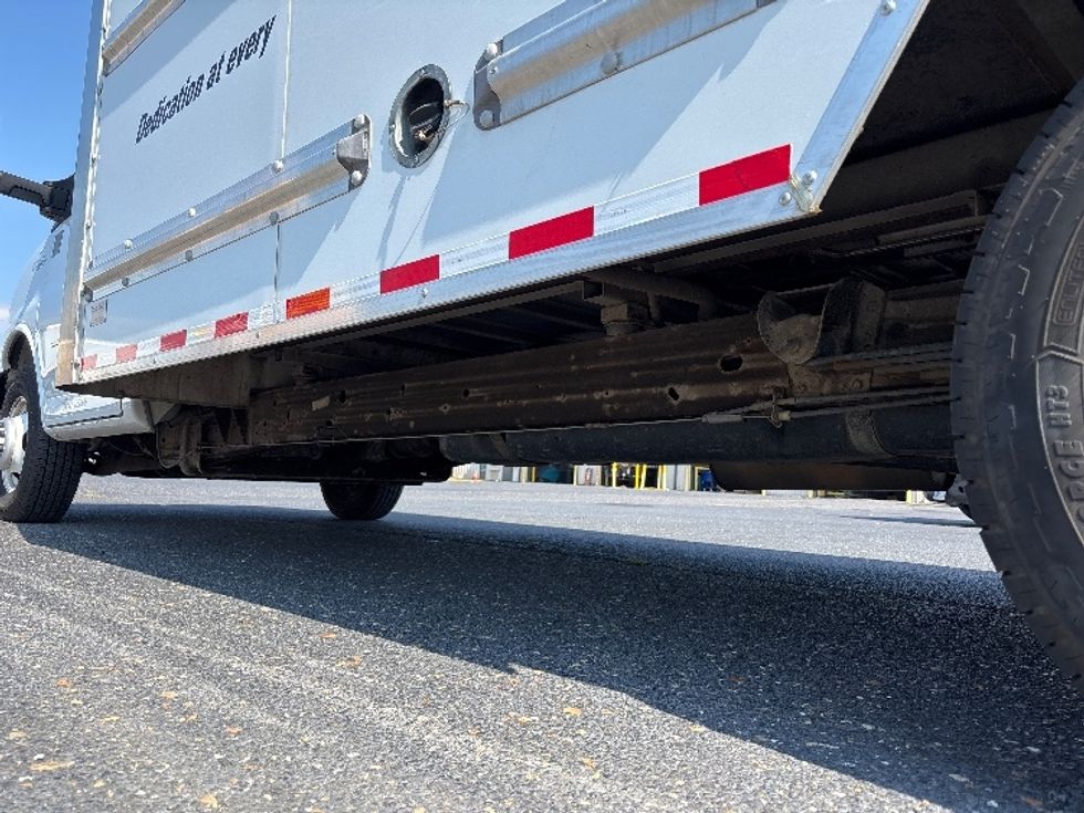 Light Duty Box Truck-Light and Medium Duty Trucks-GMC-2021-Savana G33903-Harrisonburg-VA-82,856\n\t\tmiles-$ 31,000 - Image 5