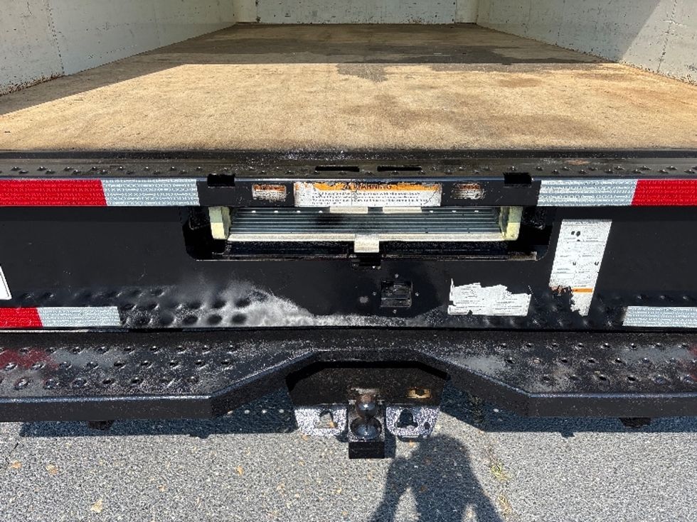 Light Duty Box Truck-Light and Medium Duty Trucks-GMC-2021-Savana G33903-Harrisonburg-VA-82,856\n\t\tmiles-$ 31,000 - Image 9