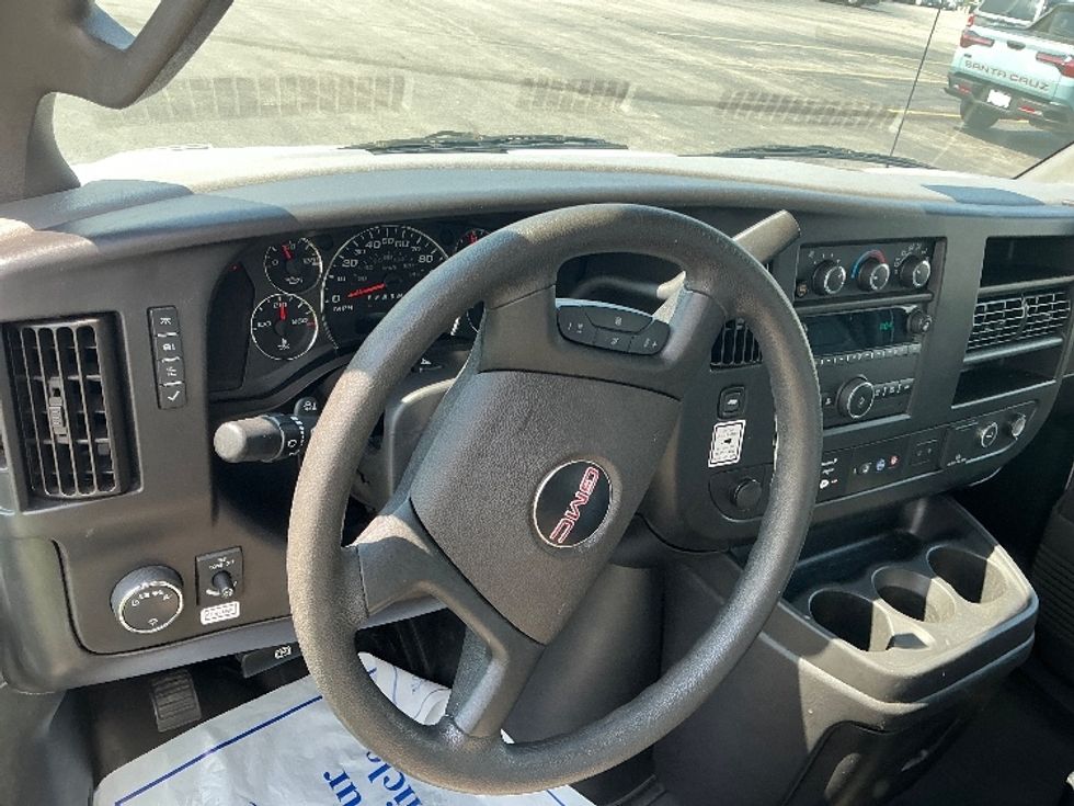 Light Duty Box Truck-Light and Medium Duty Trucks-GMC-2021-Savana G33903-Harrisonburg-VA-83,942\n\t\tmiles-$ 33,250 - Image 18