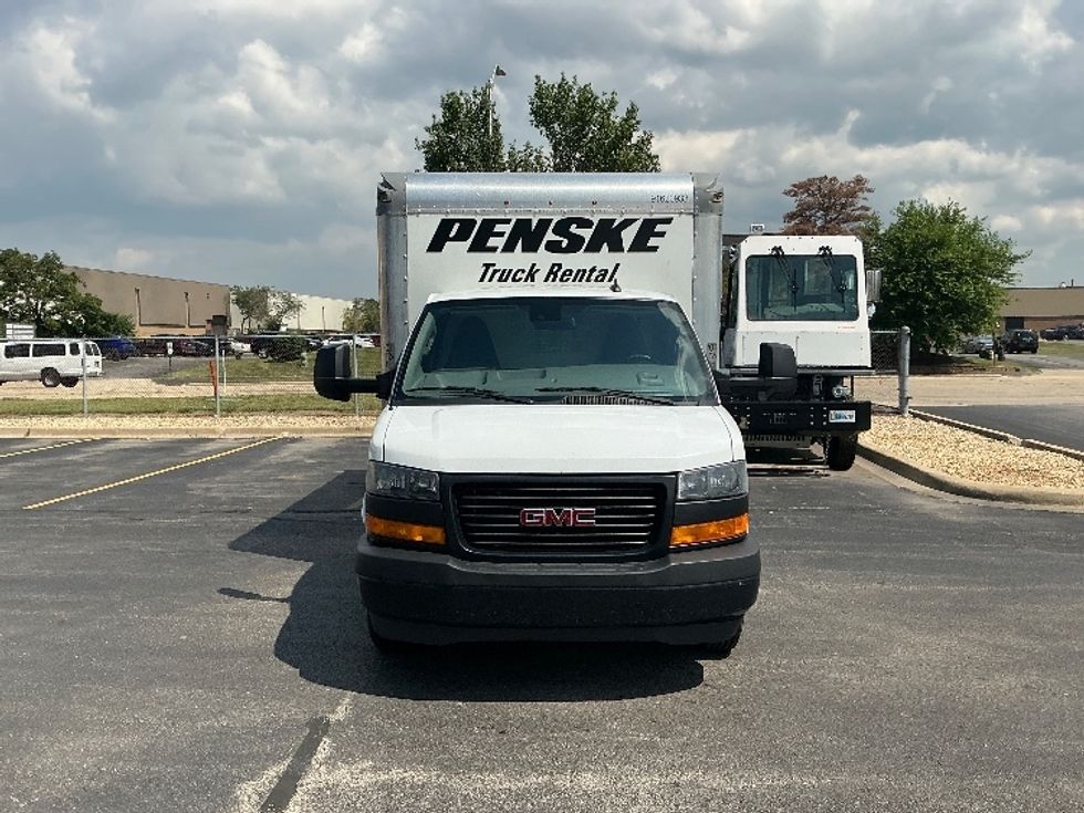 Light Duty Box Truck-Light and Medium Duty Trucks-GMC-2021-Savana G33903-Harrisonburg-VA-83,942\n\t\tmiles-$ 33,250 - Image 2