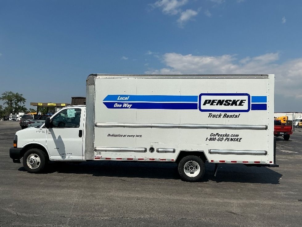 Light Duty Box Truck-Light and Medium Duty Trucks-GMC-2021-Savana G33903-Harrisonburg-VA-83,942\n\t\tmiles-$ 33,250 - Image 4