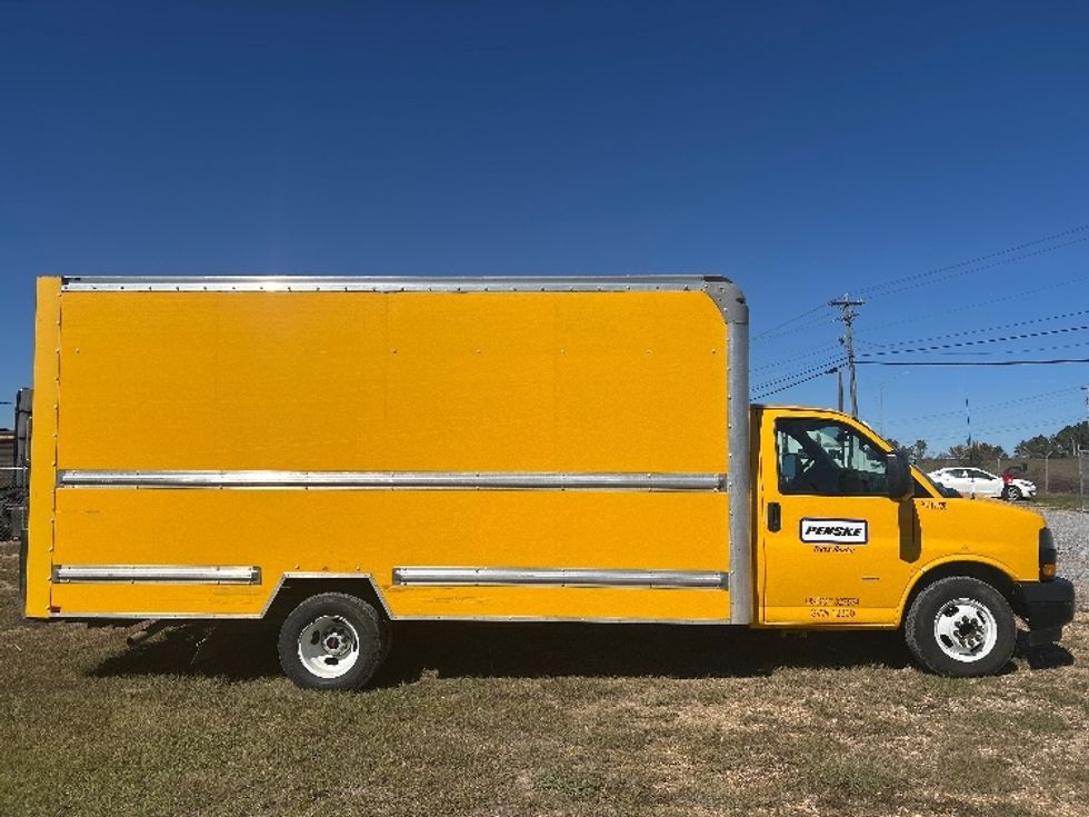 Light Duty Box Truck-Light and Medium Duty Trucks-GMC-2021-Savana G33903-Hattiesburg-MS-104,523\n\t\tmiles-$ 27,250 - Image 15
