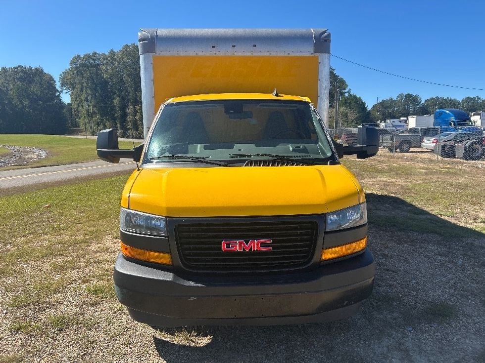 Light Duty Box Truck-Light and Medium Duty Trucks-GMC-2021-Savana G33903-Hattiesburg-MS-104,523\n\t\tmiles-$ 27,250 - Image 2
