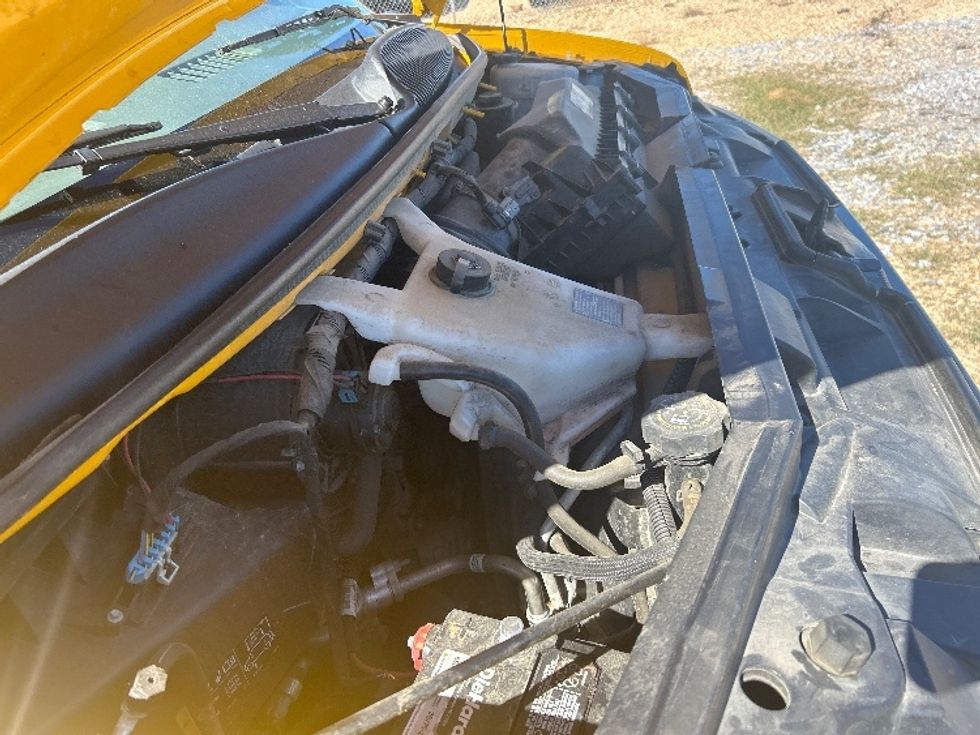 Light Duty Box Truck-Light and Medium Duty Trucks-GMC-2021-Savana G33903-Hattiesburg-MS-104,523\n\t\tmiles-$ 27,250 - Image 23