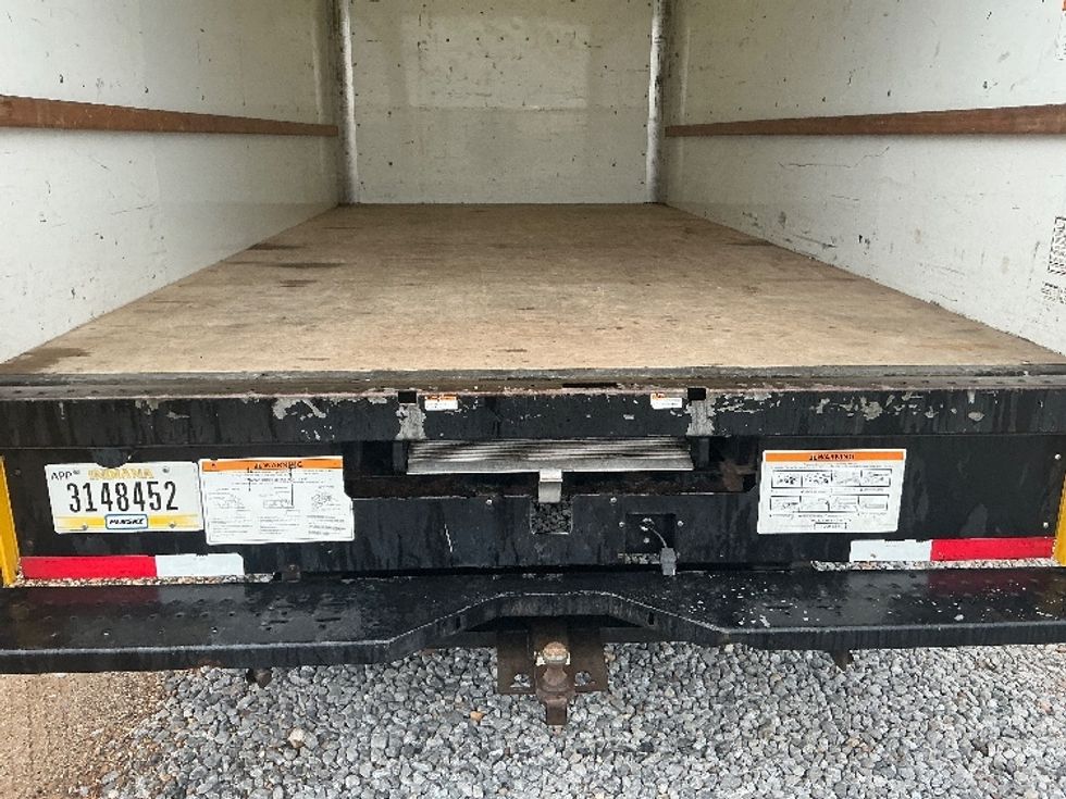 Light Duty Box Truck-Light and Medium Duty Trucks-GMC-2021-Savana G33903-Hattiesburg-MS-113,564\n\t\tmiles-$ 25,000 - Image 10
