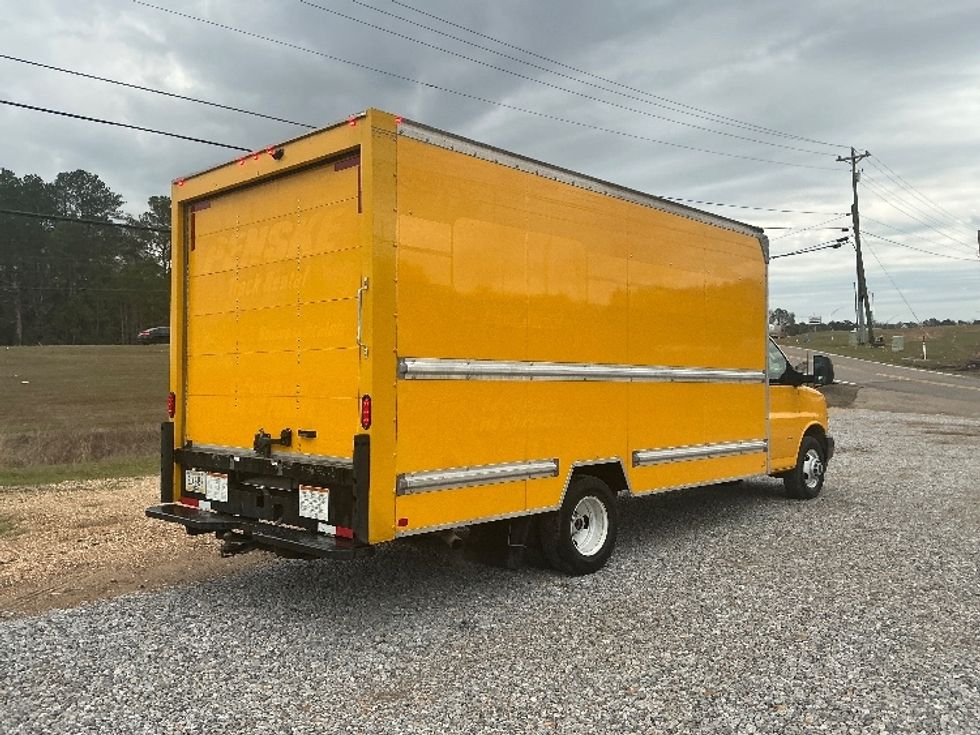 Light Duty Box Truck-Light and Medium Duty Trucks-GMC-2021-Savana G33903-Hattiesburg-MS-113,564\n\t\tmiles-$ 25,000 - Image 13
