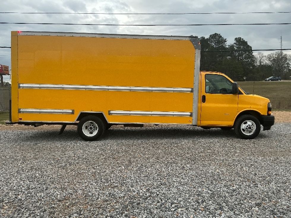 Light Duty Box Truck-Light and Medium Duty Trucks-GMC-2021-Savana G33903-Hattiesburg-MS-113,564\n\t\tmiles-$ 25,000 - Image 15