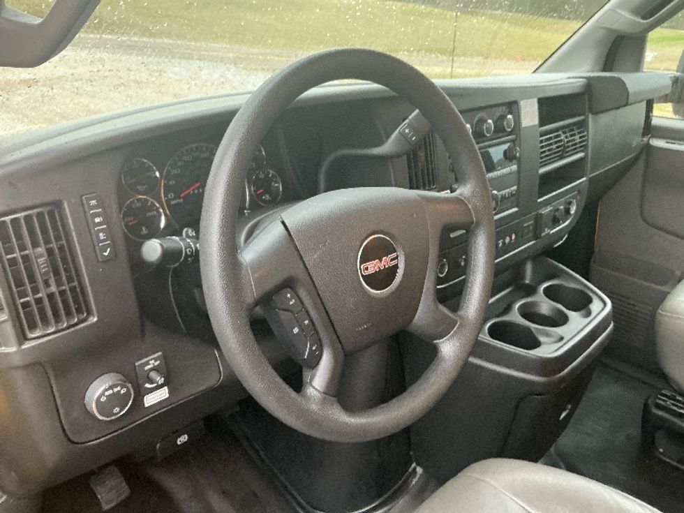 Light Duty Box Truck-Light and Medium Duty Trucks-GMC-2021-Savana G33903-Hattiesburg-MS-113,564\n\t\tmiles-$ 25,000 - Image 17