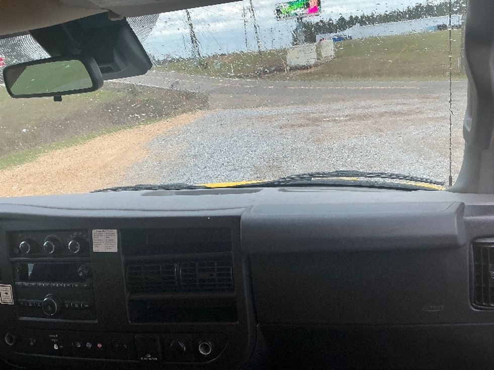 Light Duty Box Truck-Light and Medium Duty Trucks-GMC-2021-Savana G33903-Hattiesburg-MS-113,564\n\t\tmiles-$ 25,000 - Image 21