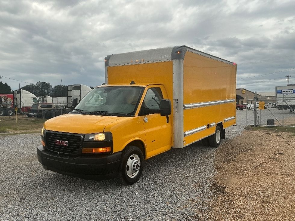 Light Duty Box Truck-Light and Medium Duty Trucks-GMC-2021-Savana G33903-Hattiesburg-MS-113,564\n\t\tmiles-$ 25,000 - Image 3