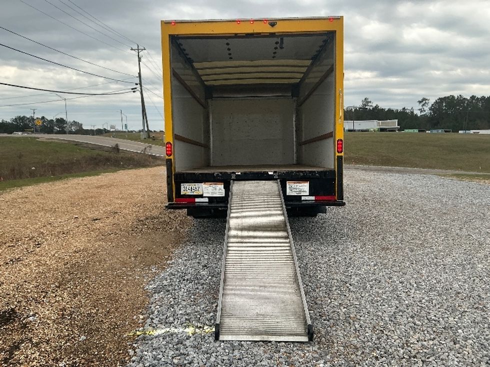 Light Duty Box Truck-Light and Medium Duty Trucks-GMC-2021-Savana G33903-Hattiesburg-MS-113,564\n\t\tmiles-$ 25,000 - Image 9