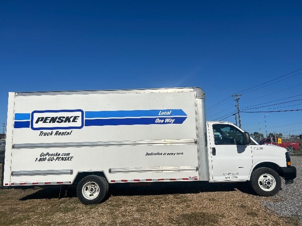 Light Duty Box Truck-Light and Medium Duty Trucks-GMC-2021-Savana G33903-Hattiesburg-MS-115,615\n\t\tmiles-$ 27,500 - Image 14