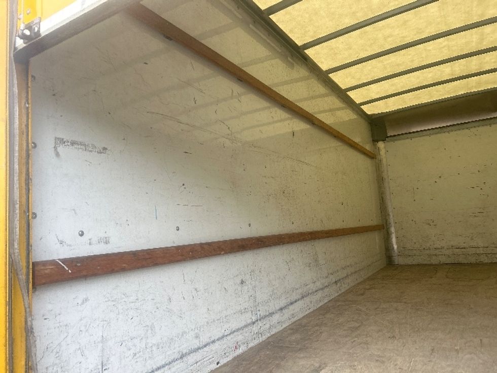 Light Duty Box Truck-Light and Medium Duty Trucks-GMC-2021-Savana G33903-Hattiesburg-MS-91,703\n\t\tmiles-$ 27,250 - Image 11