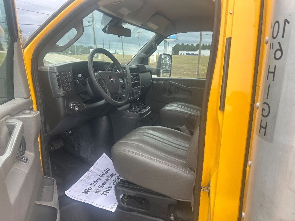 Light Duty Box Truck-Light and Medium Duty Trucks-GMC-2021-Savana G33903-Hattiesburg-MS-91,703\n\t\tmiles-$ 27,250 - Image 16