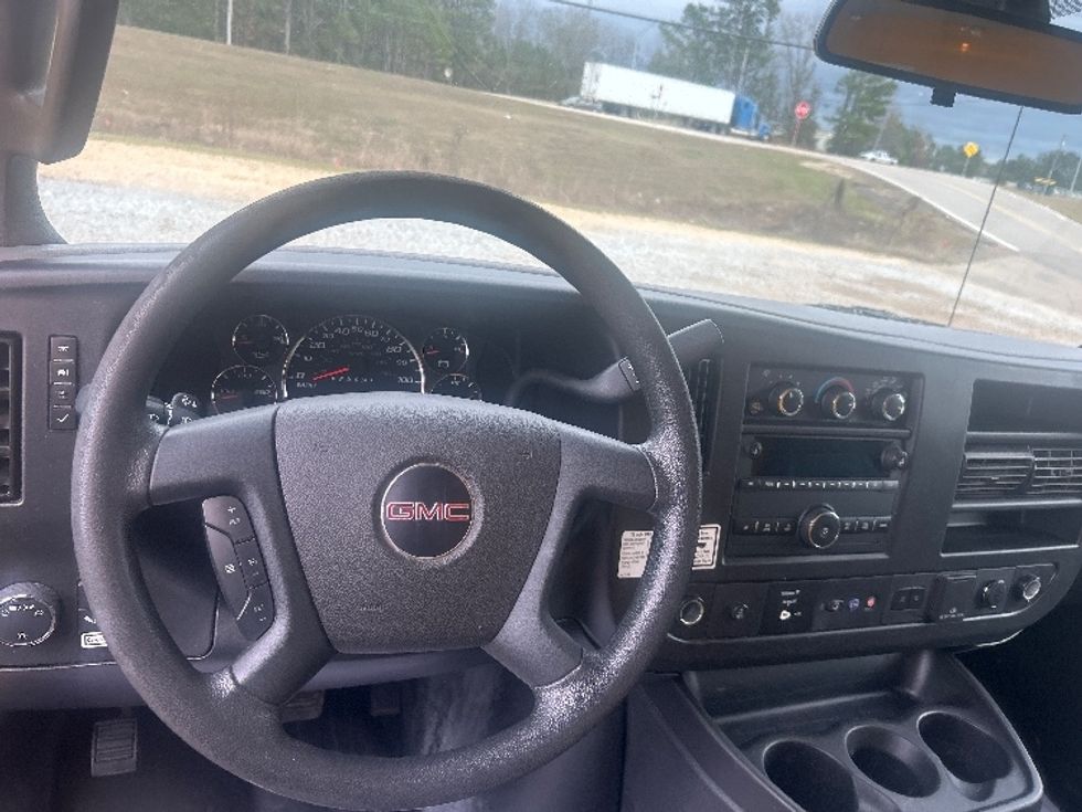 Light Duty Box Truck-Light and Medium Duty Trucks-GMC-2021-Savana G33903-Hattiesburg-MS-91,703\n\t\tmiles-$ 27,250 - Image 17