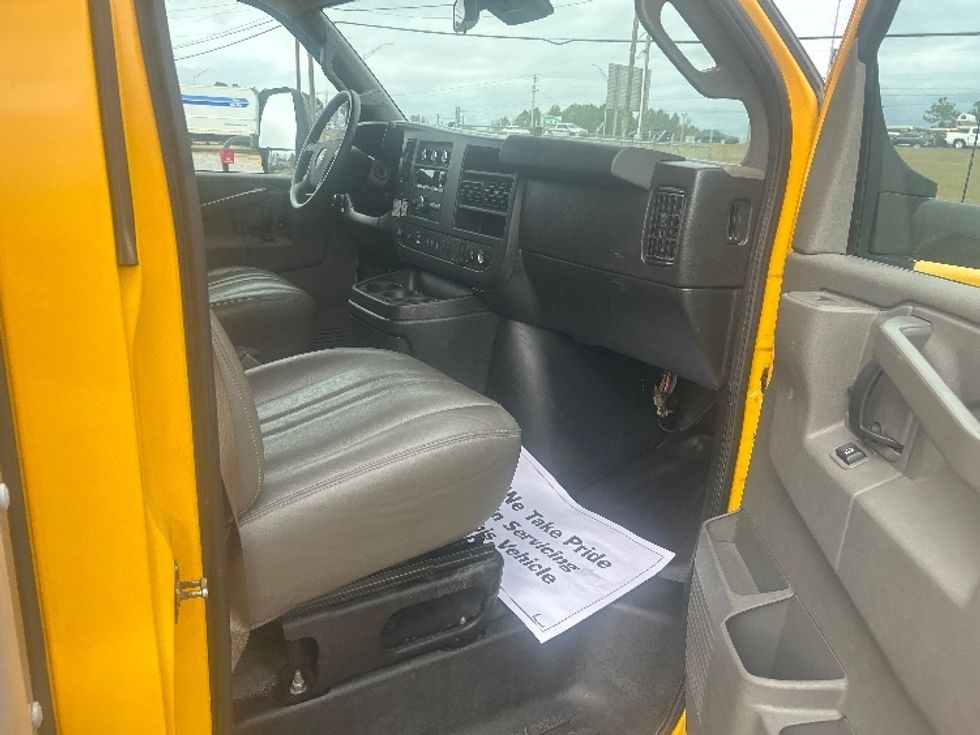 Light Duty Box Truck-Light and Medium Duty Trucks-GMC-2021-Savana G33903-Hattiesburg-MS-91,703\n\t\tmiles-$ 27,250 - Image 20