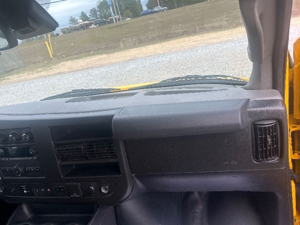 Light Duty Box Truck-Light and Medium Duty Trucks-GMC-2021-Savana G33903-Hattiesburg-MS-91,703\n\t\tmiles-$ 27,250 - Image 21