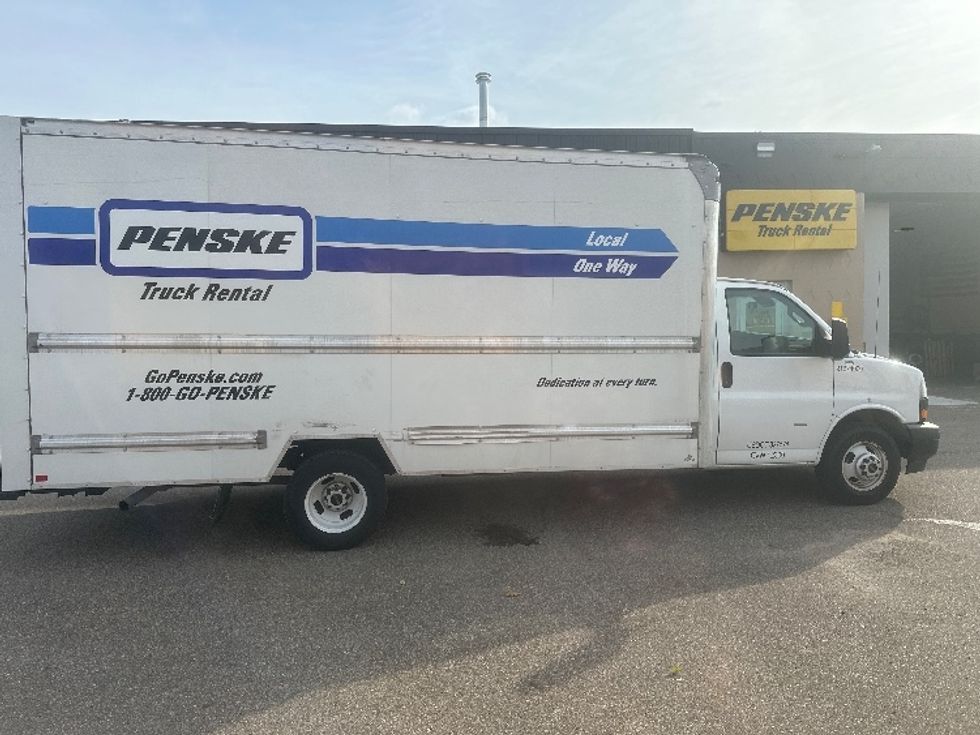 Light Duty Box Truck-Light and Medium Duty Trucks-GMC-2021-Savana G33903-Holland-MI-72,104\n\t\tmiles-$ 32,250 - Image 14