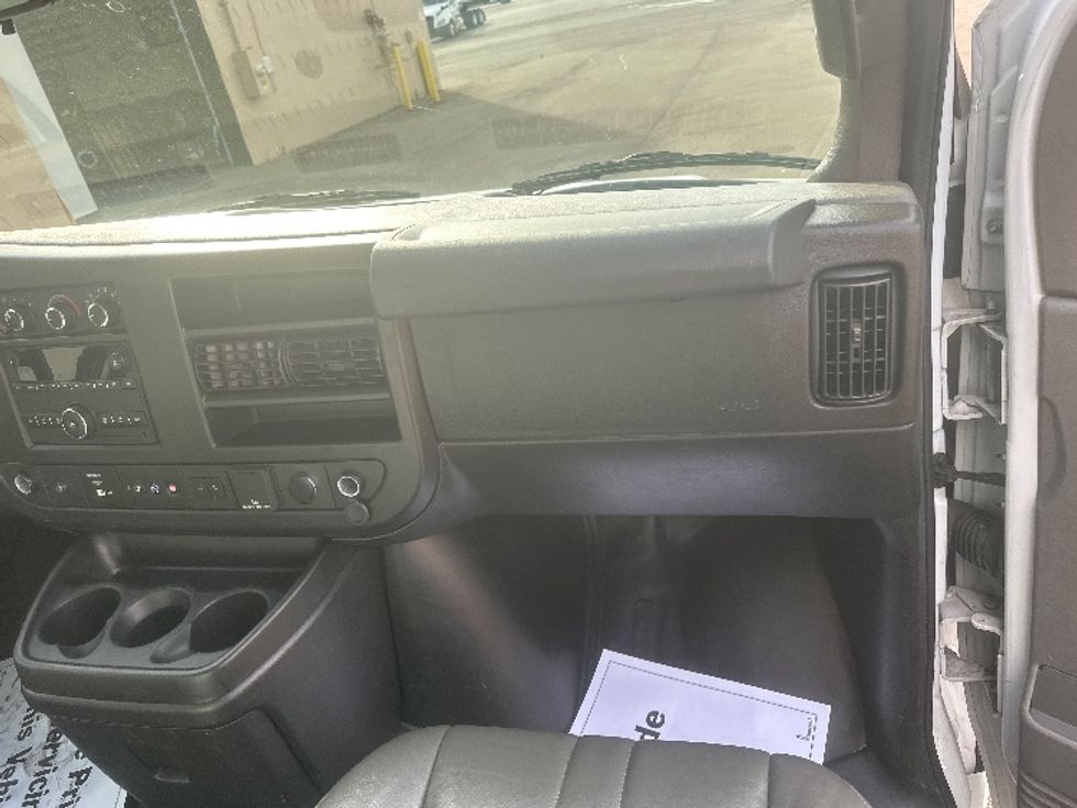 Light Duty Box Truck-Light and Medium Duty Trucks-GMC-2021-Savana G33903-Holland-MI-72,104\n\t\tmiles-$ 32,250 - Image 20