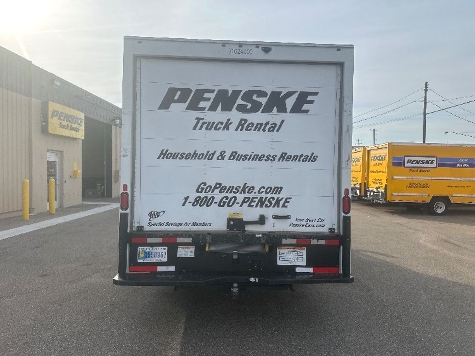 Light Duty Box Truck-Light and Medium Duty Trucks-GMC-2021-Savana G33903-Holland-MI-72,104\n\t\tmiles-$ 32,250 - Image 7