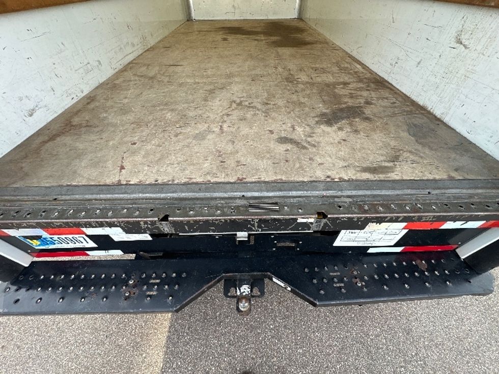 Light Duty Box Truck-Light and Medium Duty Trucks-GMC-2021-Savana G33903-Holland-MI-72,104\n\t\tmiles-$ 32,250 - Image 9