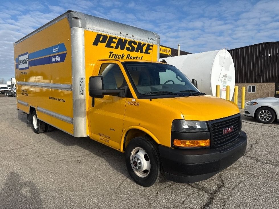 Light Duty Box Truck-Light and Medium Duty Trucks-GMC-2021-Savana G33903-Holland-MI-89,670\n\t\tmiles-$ 26,000 - Image 1