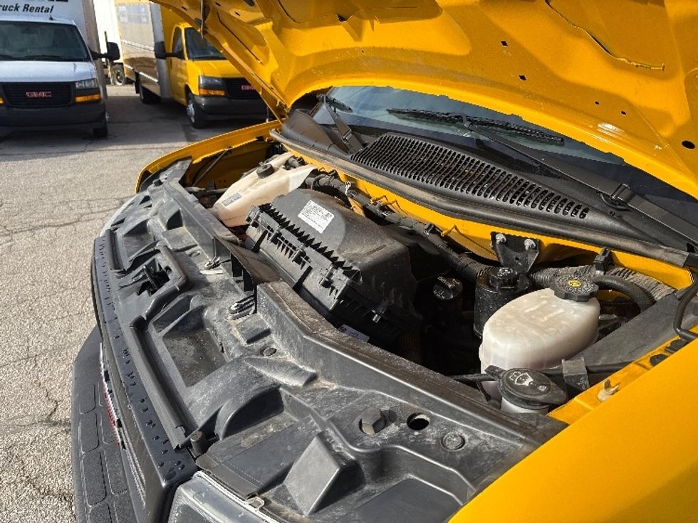 Light Duty Box Truck-Light and Medium Duty Trucks-GMC-2021-Savana G33903-Holland-MI-89,670\n\t\tmiles-$ 26,000 - Image 24