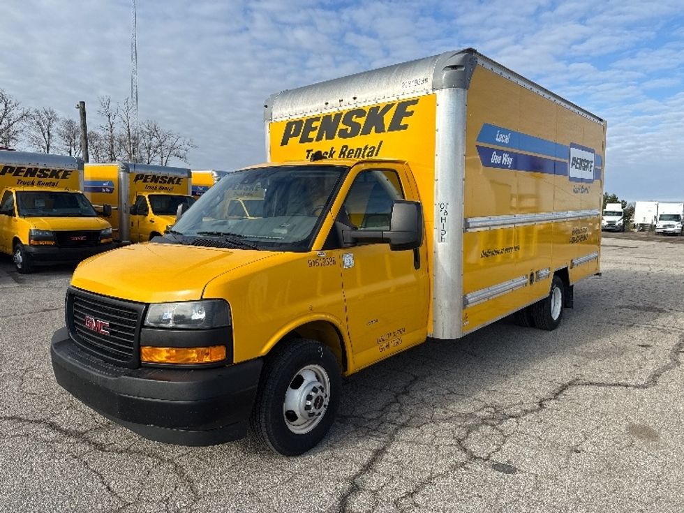 Light Duty Box Truck-Light and Medium Duty Trucks-GMC-2021-Savana G33903-Holland-MI-89,670\n\t\tmiles-$ 26,000 - Image 3