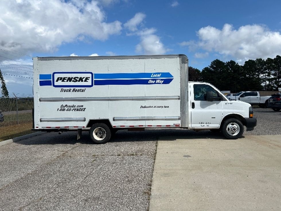 Light Duty Box Truck-Light and Medium Duty Trucks-GMC-2021-Savana G33903-Homewood-AL-103,937\n\t\tmiles-$ 30,750 - Image 13