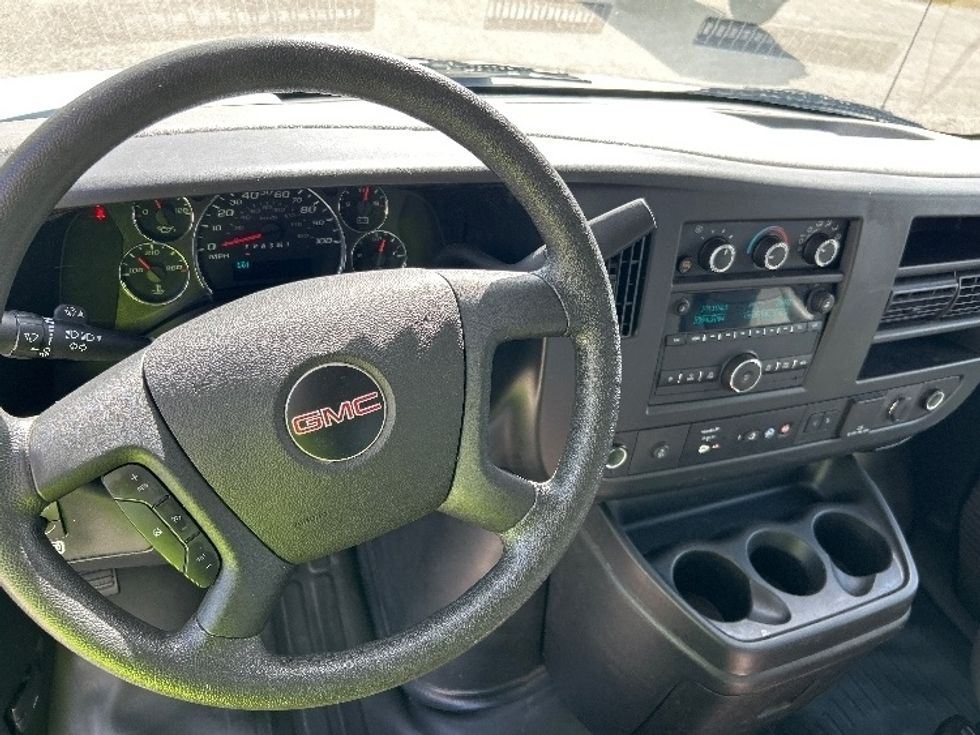 Light Duty Box Truck-Light and Medium Duty Trucks-GMC-2021-Savana G33903-Homewood-AL-103,937\n\t\tmiles-$ 30,750 - Image 16