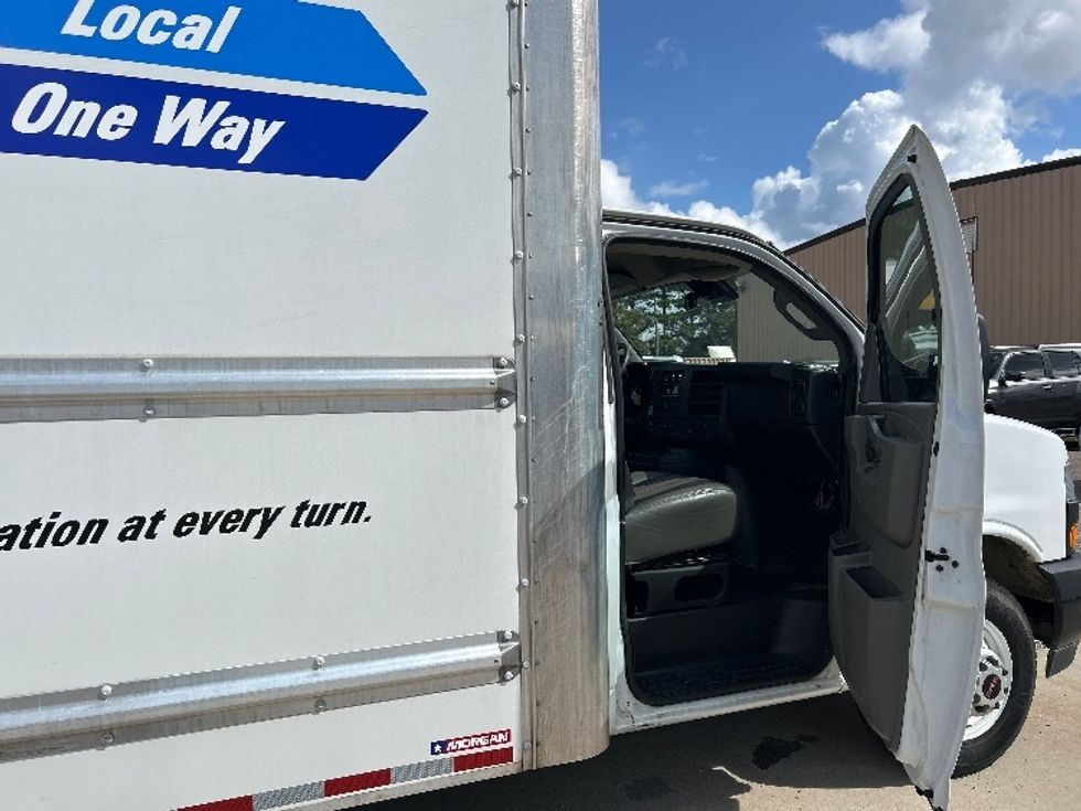 Light Duty Box Truck-Light and Medium Duty Trucks-GMC-2021-Savana G33903-Homewood-AL-103,937\n\t\tmiles-$ 30,750 - Image 18