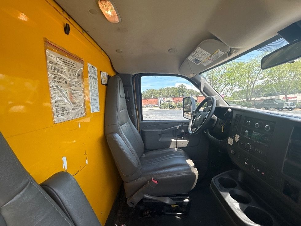 Light Duty Box Truck-Light and Medium Duty Trucks-GMC-2021-Savana G33903-Homewood-AL-128,664\n\t\tmiles-$ 24,500 - Image 21