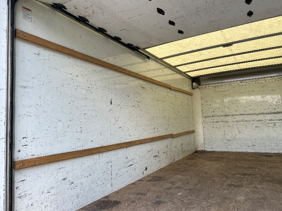Light Duty Box Truck-Light and Medium Duty Trucks-GMC-2021-Savana G33903-Homewood-AL-85,570\n\t\tmiles-$ 30,500 - Image 11